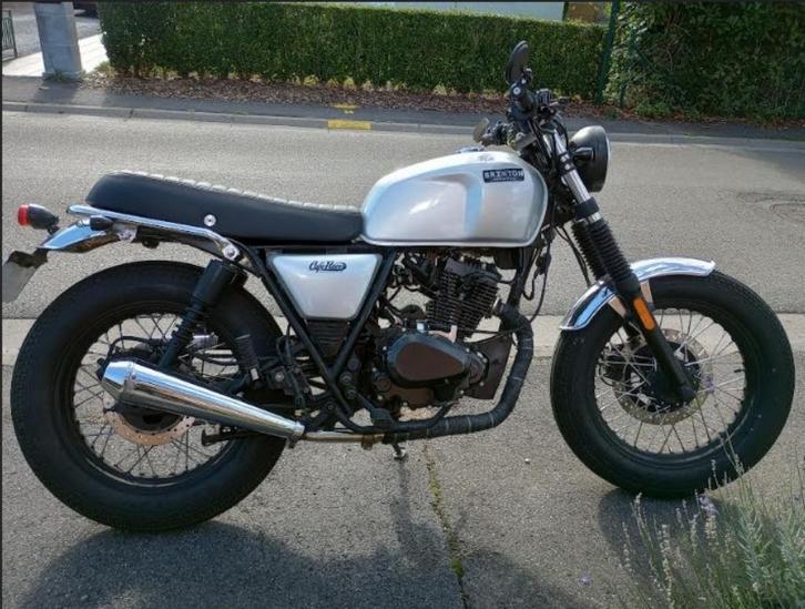 Brixton 125 cc jaar 2018, Motoren, Motoren | Oldtimers, Toermotor, 11 kW of minder, 1 cilinder, LED Verlichting, Sportuitlaat