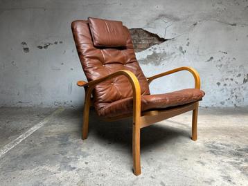 Vintage Lamino fauteuil van Yngve Ekström – Zweeds design beschikbaar voor biedingen