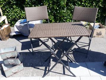 wicker bistro set disponible aux enchères