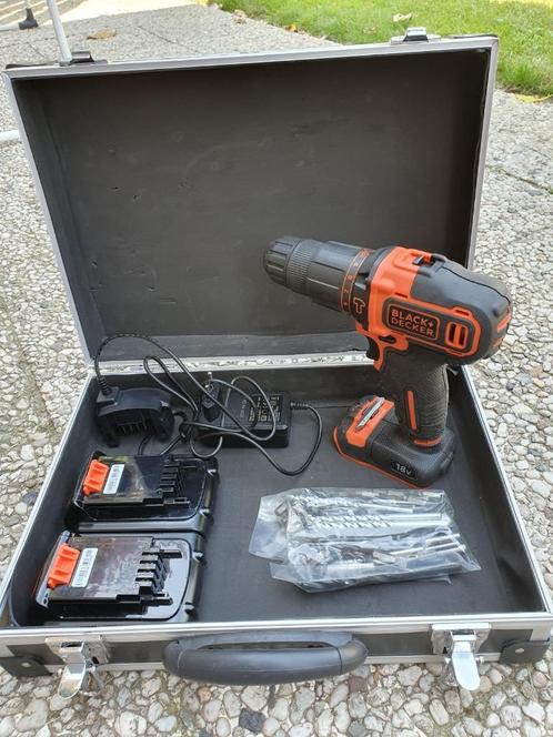 Black+Decker BDC18BAFC-QW boorschroevendraaier, 18V, Doe-het-zelf en Bouw, Gereedschap | Boormachines, Zo goed als nieuw, Variabele snelheid
