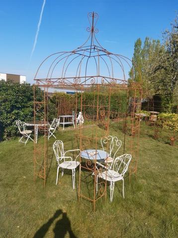 Vierkant smeedijzeren tuinhuisje met stevige bar, zie foto's beschikbaar voor biedingen