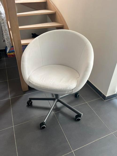 IKEA SKRUVSTA bureaustoel • Wit, Huis en Inrichting, Bureaustoelen, Gebruikt, Bureaustoel, Wit, Ophalen