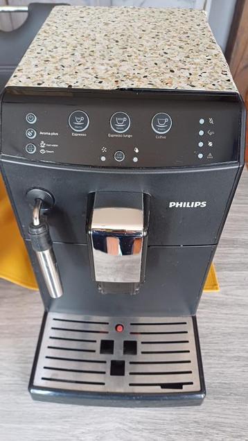 Koffiemachine met bonen beschikbaar voor biedingen