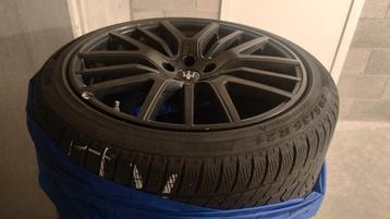 Jantes Maserati Levante 9x21 pneus hiver  beschikbaar voor biedingen