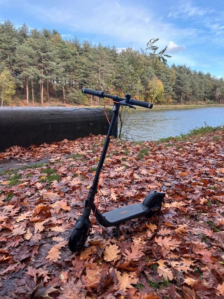 Ninebot KickScooter F2 Pro E, Fietsen en Brommers, Steps, Zo goed als nieuw, Ophalen