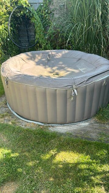 Jacuzzi Intex modele SB-H20 beschikbaar voor biedingen