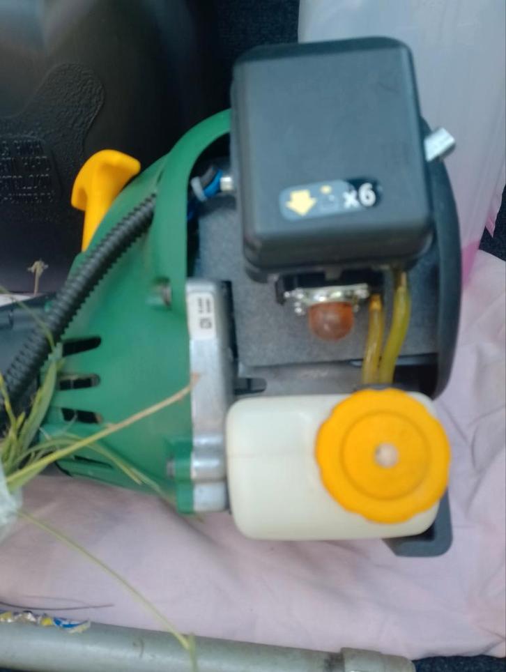 Moteur débroussailleuse, Tuin en Terras, Waterpompen, Zo goed als nieuw, Ophalen