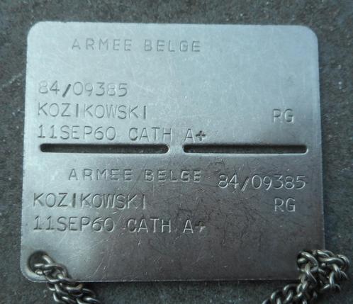 BELGIQUE: ARMEE BELGE - PLAQUE D'IDENTIFICATION TEXTE FR, Verzamelen, Militaria | Algemeen, Landmacht, Embleem of Badge, Verzenden