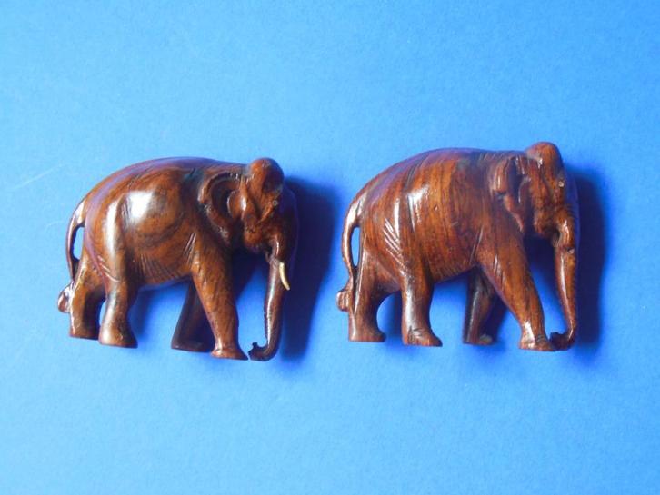 Set van 2 houten olifantjes - 5,5 cm hoog, Verzamelen, Beelden en Beeldjes, Gebruikt, Dier, Ophalen of Verzenden