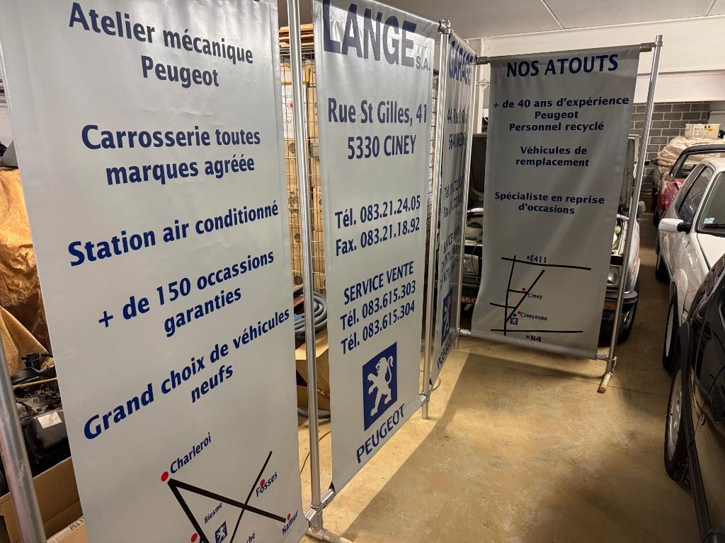 Paravent publicitaire, Enlèvement, Utilisé