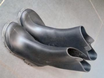 Bottes de pluie de taille 25 beschikbaar voor biedingen
