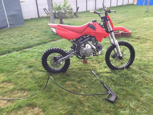 Dirt bike 125cc in Perfect staat, Fietsen en Brommers, Brommers | Crossbrommers, Zo goed als nieuw, Ophalen of Verzenden