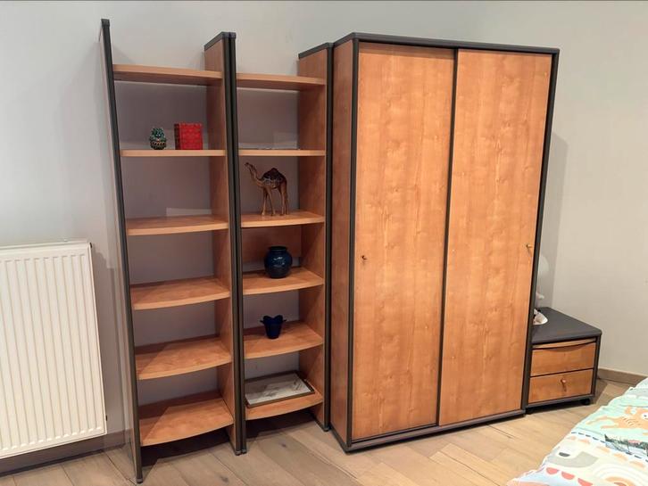 Uitgebreide jeugdkamer, bed, bureau en kasten, Kinderen en Baby's, Kinderkamer | Complete kinderkamers, Gebruikt, Ophalen