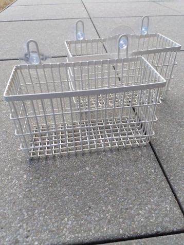 AquaVive witte doucherekjes met zuignappen beschikbaar voor biedingen