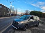 Dacia Lodgy STEPWAY 1.2i - 65 000 km - 12/2017 -veel opties, 4 deurs, Euro 6, 124 g/km, Handgeschakeld