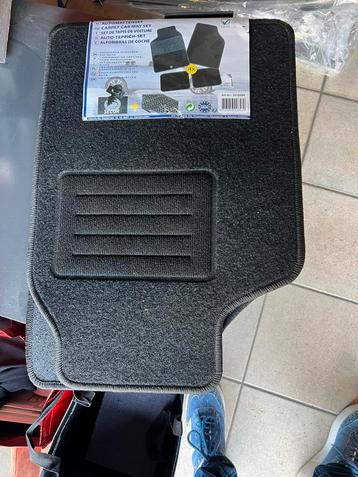 Auto matten beschikbaar voor biedingen