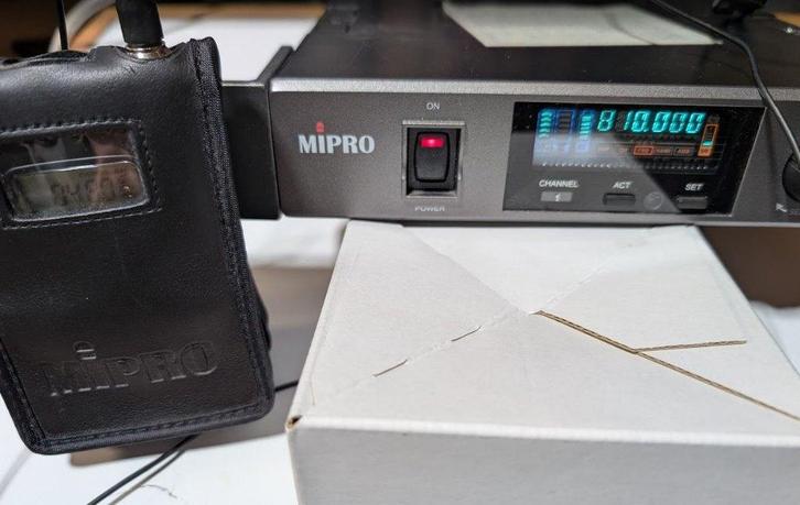 Draadloze microfoon MIPRO ACT - systeem, Muziek en Instrumenten, Microfoons, Zo goed als nieuw, Ophalen of Verzenden