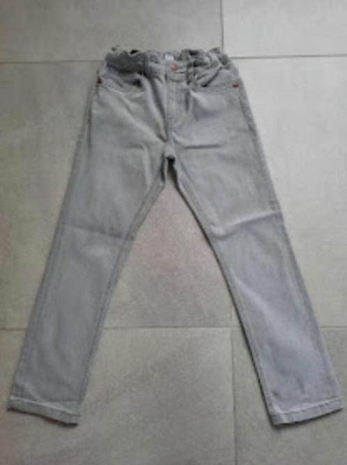 jeans maat 134 straight, Enfants & Bébés, Vêtements enfant | Taille 134, Comme neuf, Garçon, Pantalon, Enlèvement