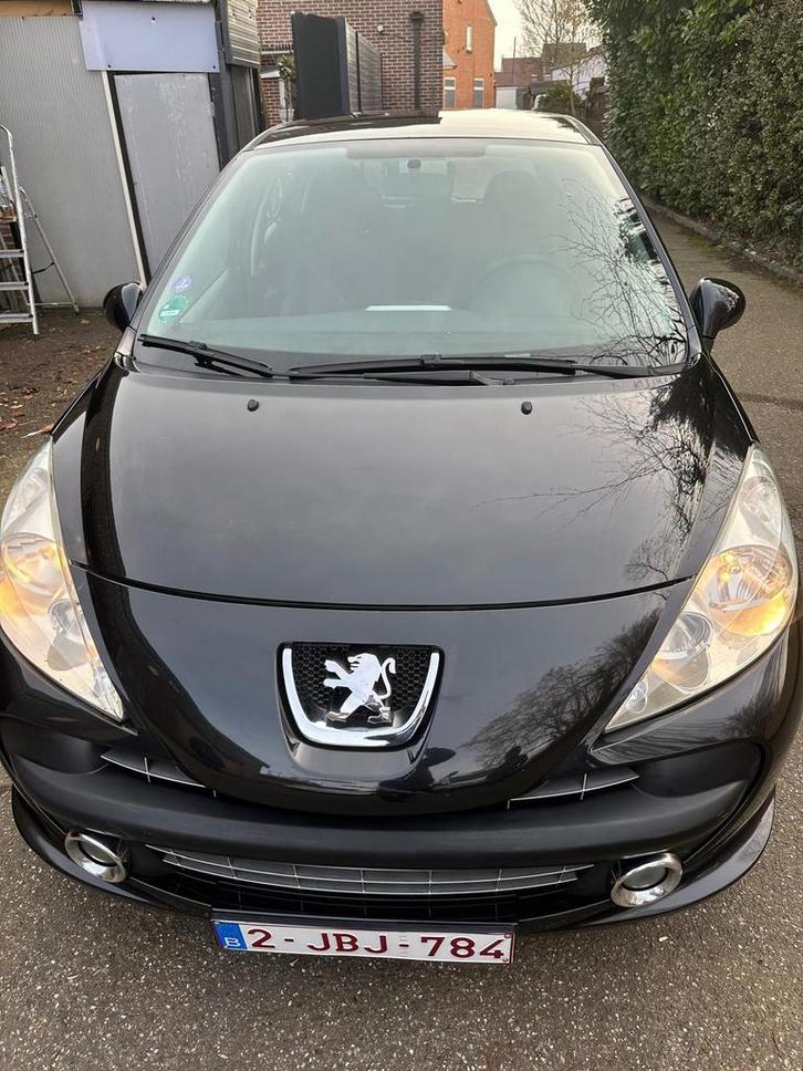 Peugot 207 1.4 benzine bouwjaar 2010, Auto's, Peugeot, Particulier, Benzine, Euro 5, 5 deurs, Handgeschakeld, Zwart, Ophalen