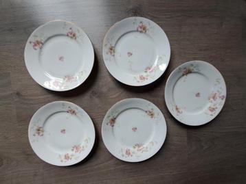 5 anciennes assiettes à dessert Royal  Austria  beschikbaar voor biedingen