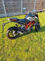 Ktm duke 125 -2023- 4000km, Enlèvement, Comme neuf