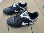 Nieuwe voetbalschoenen Nike (zonder noppen /binnen) maat 38, Sport en Fitness, Voetbal, Ophalen of Verzenden, Nieuw, Schoenen