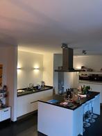 STIJLVOLLE HOOGGLANS KEUKEN MET KOOKEILAND, Wit, Graniet of Steen, Dubbelwandige keuken, Ophalen of Verzenden
