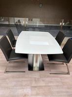 Uitschuifbare eettafel van Boconcept, Huis en Inrichting, Complete eetkamers, Ophalen, Zo goed als nieuw, Modern, 4 tot 6 stoelen