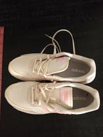 Witte sneakers van Adidas, maat 42, Kleding | Dames, Schoenen, Ophalen, Adidas, Wit, Zo goed als nieuw