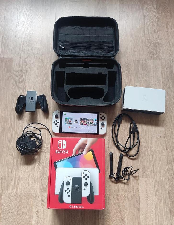 Nintendo Switch OLED, Games en Spelcomputers, Spelcomputers | Nintendo Switch, Zo goed als nieuw, Switch OLED, Ophalen of Verzenden