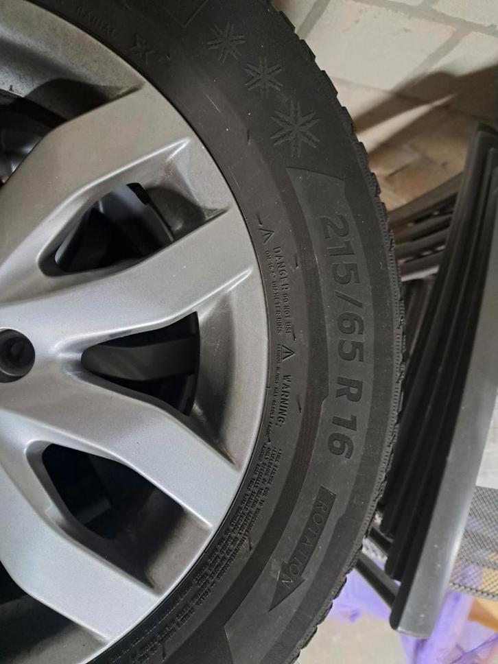 Winterbanden dacia duster, Auto-onderdelen, Banden en Velgen, Band(en), Winterbanden, Ophalen