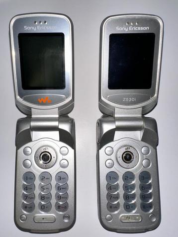 Lot de 2 téléphones vintage Sony Ericsson Z530i & W300i beschikbaar voor biedingen