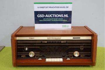 Vintage Philips Radio beschikbaar voor biedingen