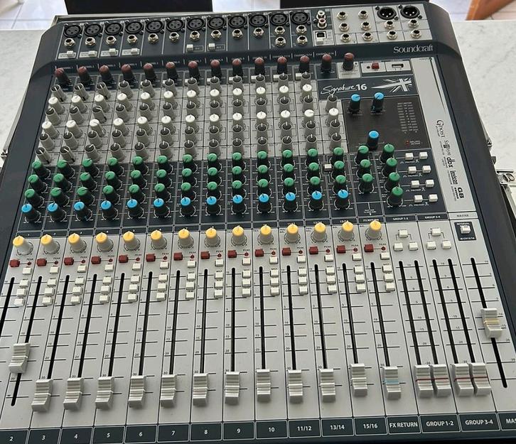 Soundcraft Signature 16 + FLIGHTCASE, Muziek en Instrumenten, Mengpanelen, Ophalen