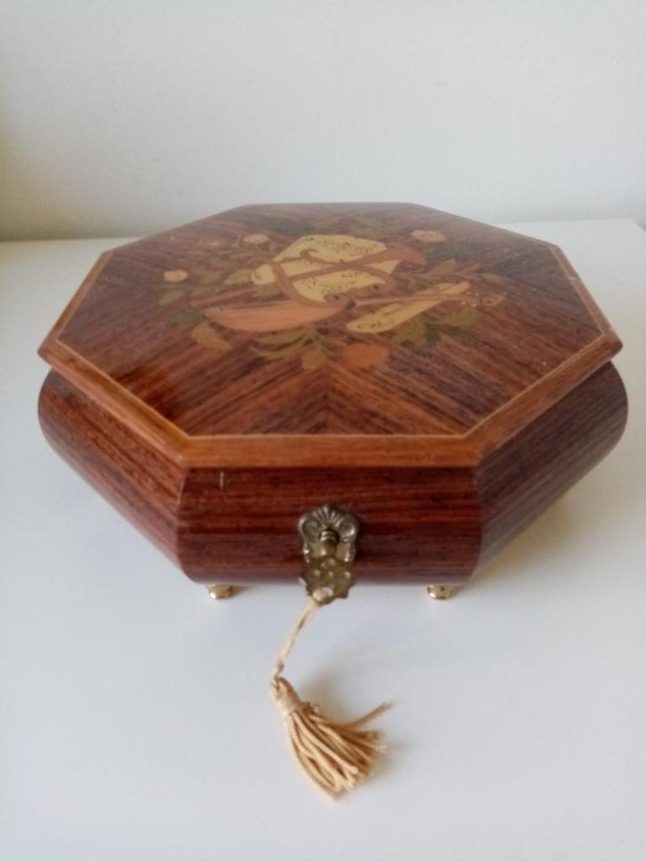 muziekdoos -Made in Italy, Antiek en Kunst, Curiosa en Brocante, Ophalen