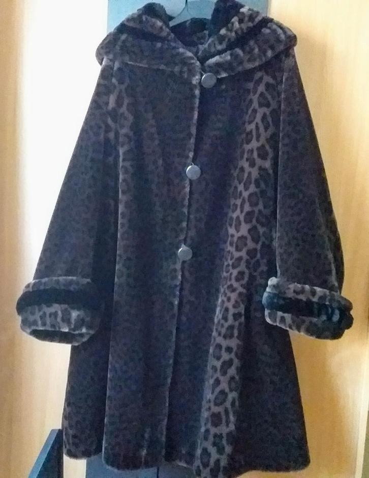 Jas van imitatiebont, T.44, Kleding | Dames, Jassen | Winter, Bruin, Ophalen of Verzenden