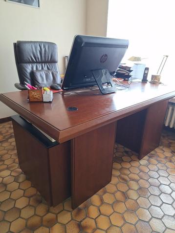 compleet bureau + kast(en)