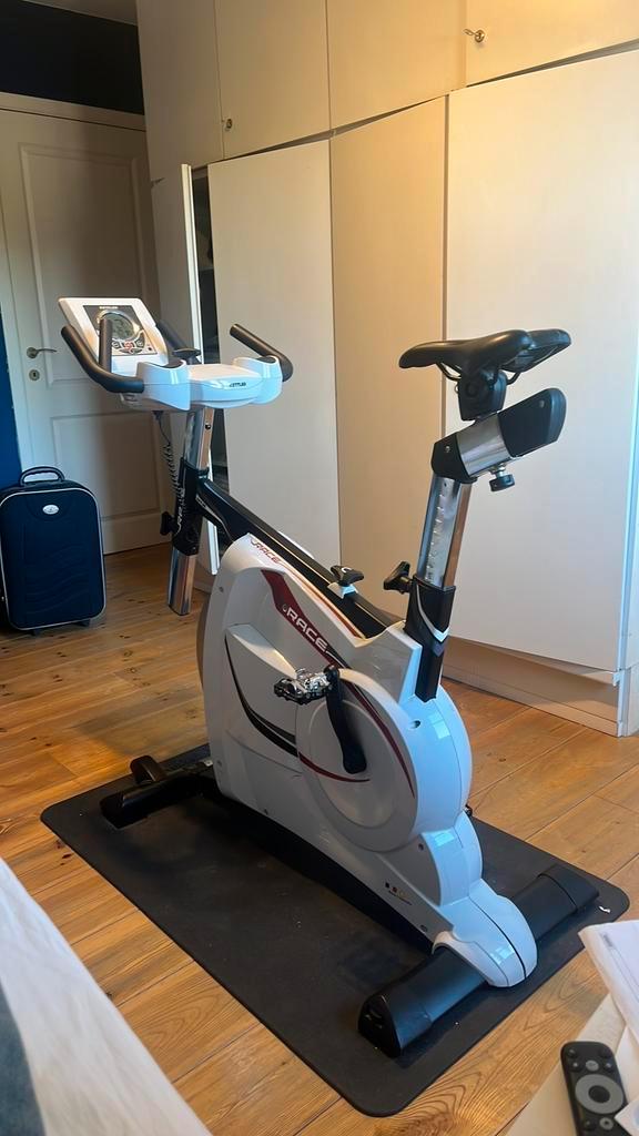 Kettler Race Hometrainer – topkwaliteit fitnessfiets, Sport en Fitness, Fitnessapparatuur, Zo goed als nieuw, Hometrainer, Ophalen