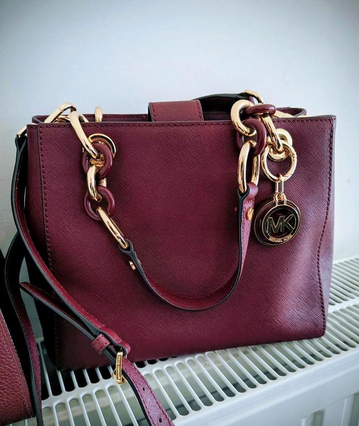 Michael Kors handtas- amper gebruikt, Handtassen en Accessoires, Tassen | Damestassen, Zo goed als nieuw, Handtas, Ophalen of Verzenden