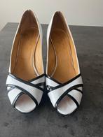Vanluechene pumps met hoge hak maat 40, Vanluechene, Pumps, Wit, Ophalen of Verzenden