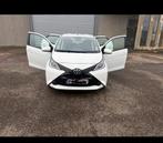 Toyota Aygo 2017, Auto's, Euro 6, Wit, Handgeschakeld, Grijs