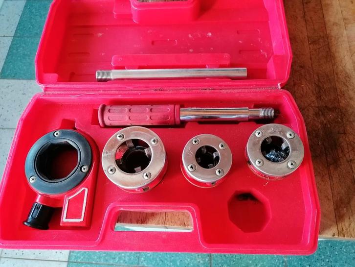 kit de découpage manuel pour tuyaux, ensemble d'outils de co, Bricolage & Construction, Outillage | Outillage à main, Comme neuf