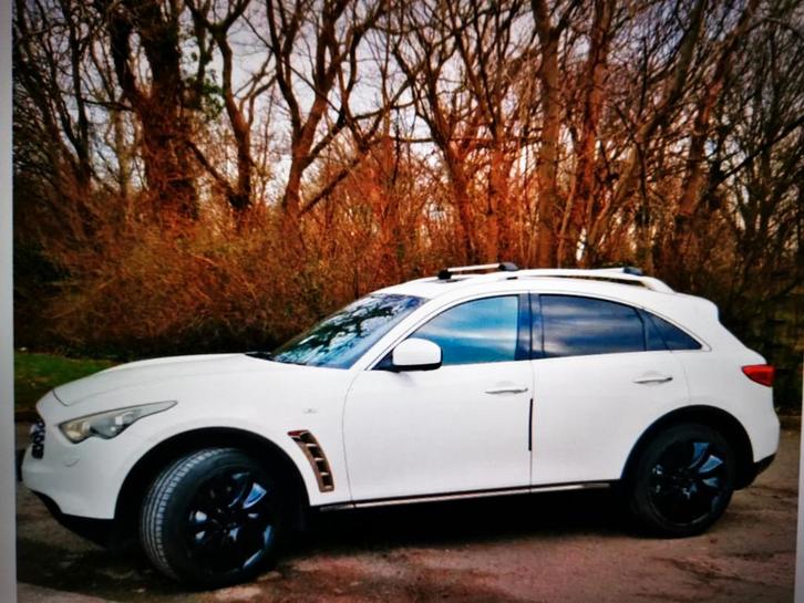 Infiniti Fx30 DS Diesel V6, Auto's, Infiniti, Particulier, FX-serie, 360° camera, 4x4, ABS, Achteruitrijcamera, Adaptieve lichten