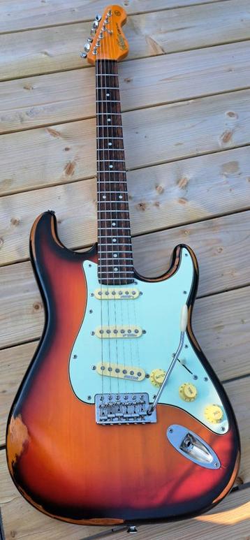 Guitare électrique stratocaster Vintage Icon V6 sunburst beschikbaar voor biedingen