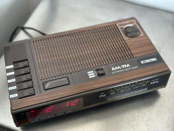 Radio Réveil alarm clock vintage NEW SEALED 1970 beschikbaar voor biedingen