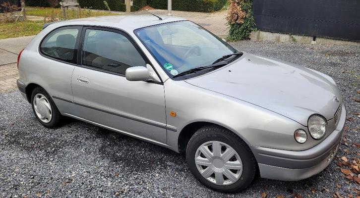 Toyota Corolla - Exportation - à emporter dans état actuel, Autos, Toyota, Particulier, Corolla, ABS, Verrouillage central, Rétroviseurs électriques