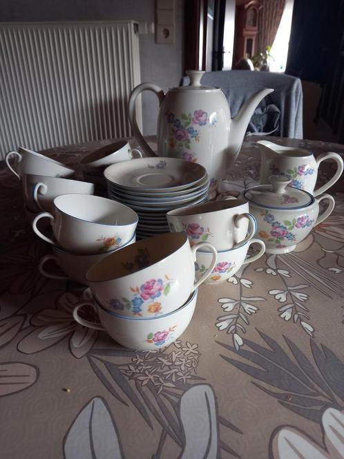 12 delig koffieservies van het merk Koenigselt, Antiek en Kunst, Antiek | Servies compleet, Ophalen
