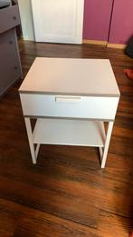 2 tables de nuit IKEA TRYSIL – État usagé – 20 € les deux, Ophalen, Gebruikt