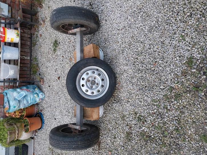 1 As voor aanhangwagen in hele goede staat., Auto diversen, Aanhangwagen-onderdelen, Zo goed als nieuw, Ophalen
