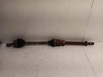 AANDRIJFAS RECHTS VOOR Renault Captur (2R) (391000367R) beschikbaar voor biedingen
